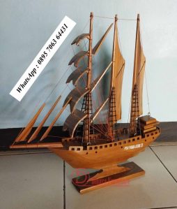 Miniatur Kapal Pajangan Kayu Murah