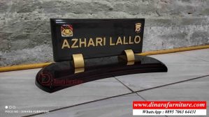 Papan Nama Meja Polri