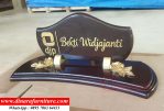 Papan Nama Meja Ketua